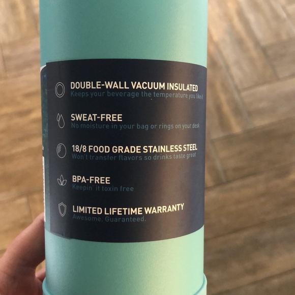 Takeya Actives Insulated Water Bottle 18 Oz. Malibu Color NEW Set of 3! - Picture 5 of 7